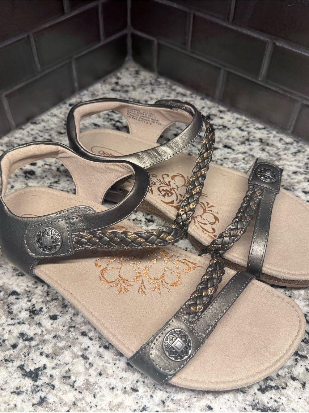 Aetrex Women's Metallic Pewter Braided Strap Sandals, size 9 - Picture 4 of 12